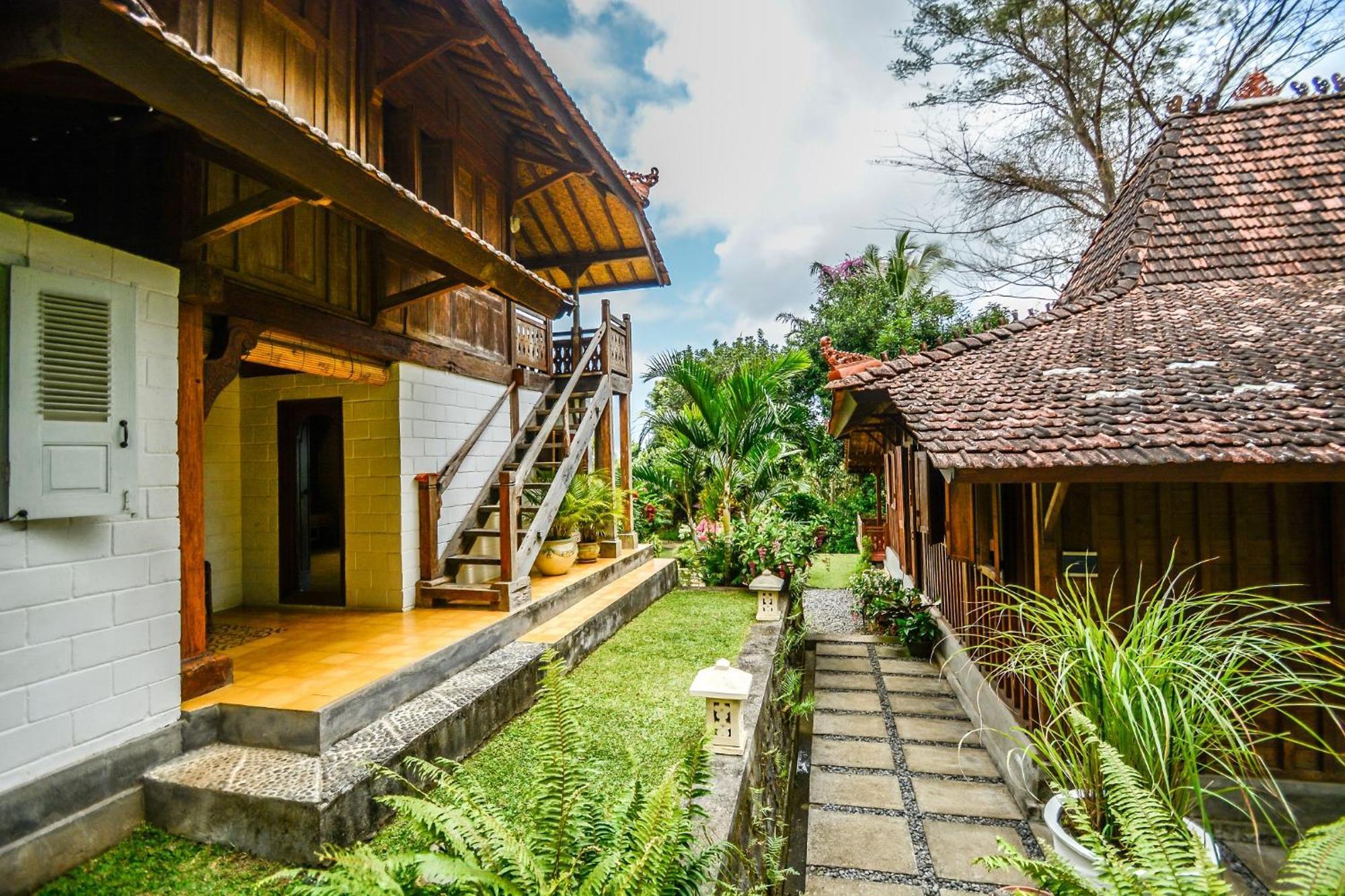 Bukit Asri Lodge Seraya Zimmer foto